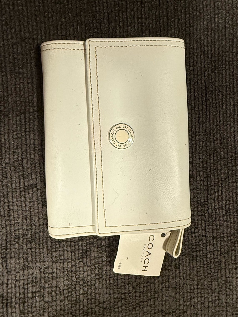 Coach Cream Leather Trifold Wallet with Signature Snap
